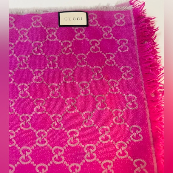 ๐๐ฎ๐๐๐ข ๐๐ก๐๐ฐ๐ฅ
Color Fushia
Size 28x78 / 70x195 cm - Picture 3 of 7